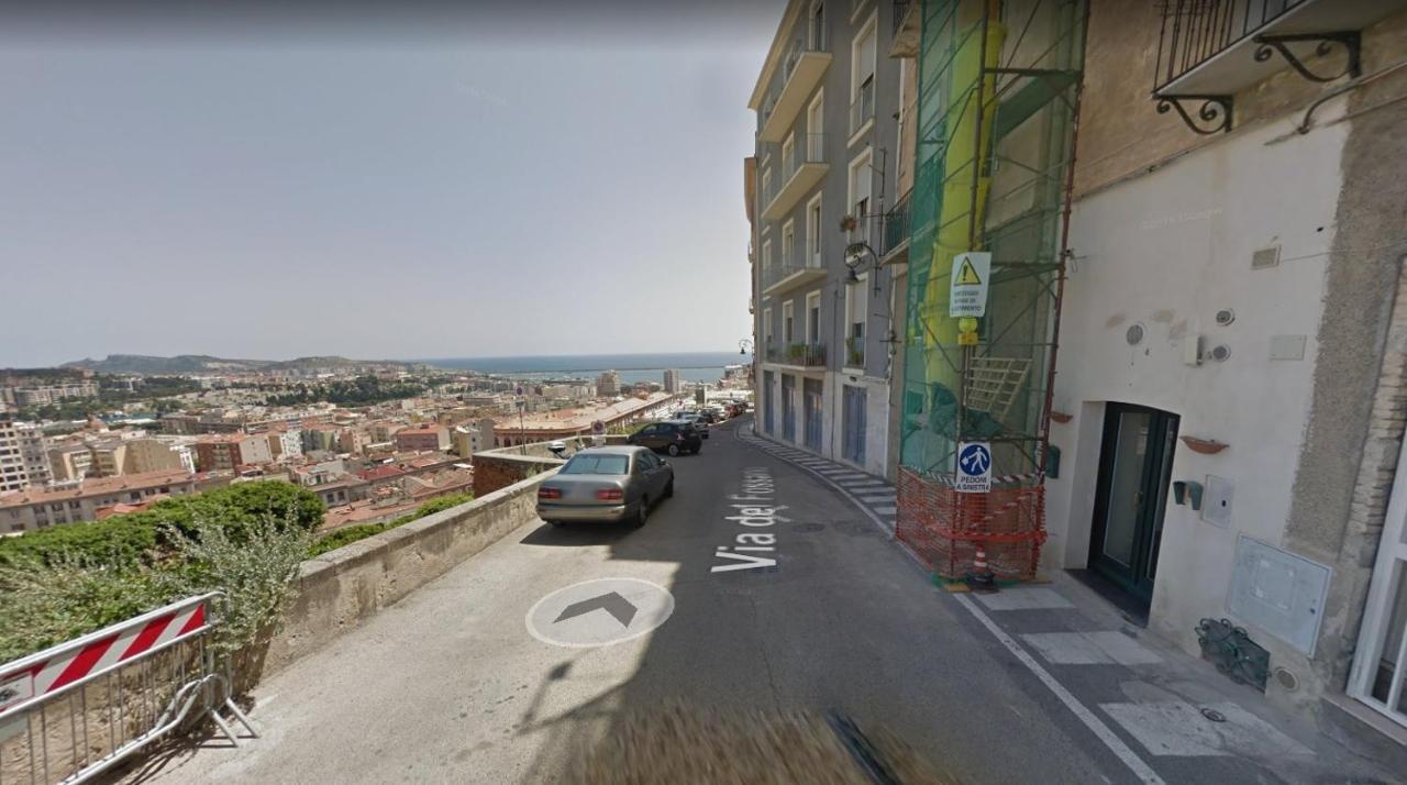 Little Cagliari Apartment ภายนอก รูปภาพ