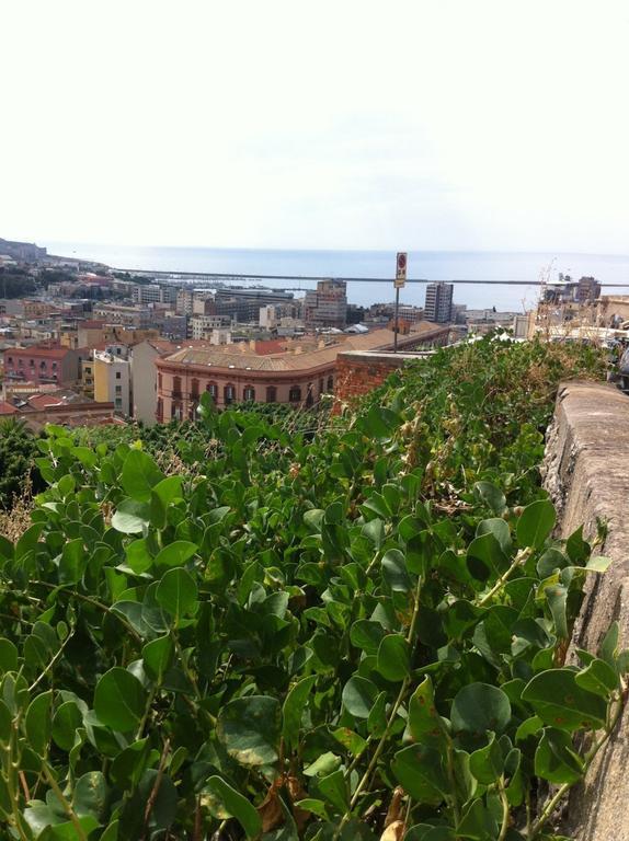 Little Cagliari Apartment ภายนอก รูปภาพ